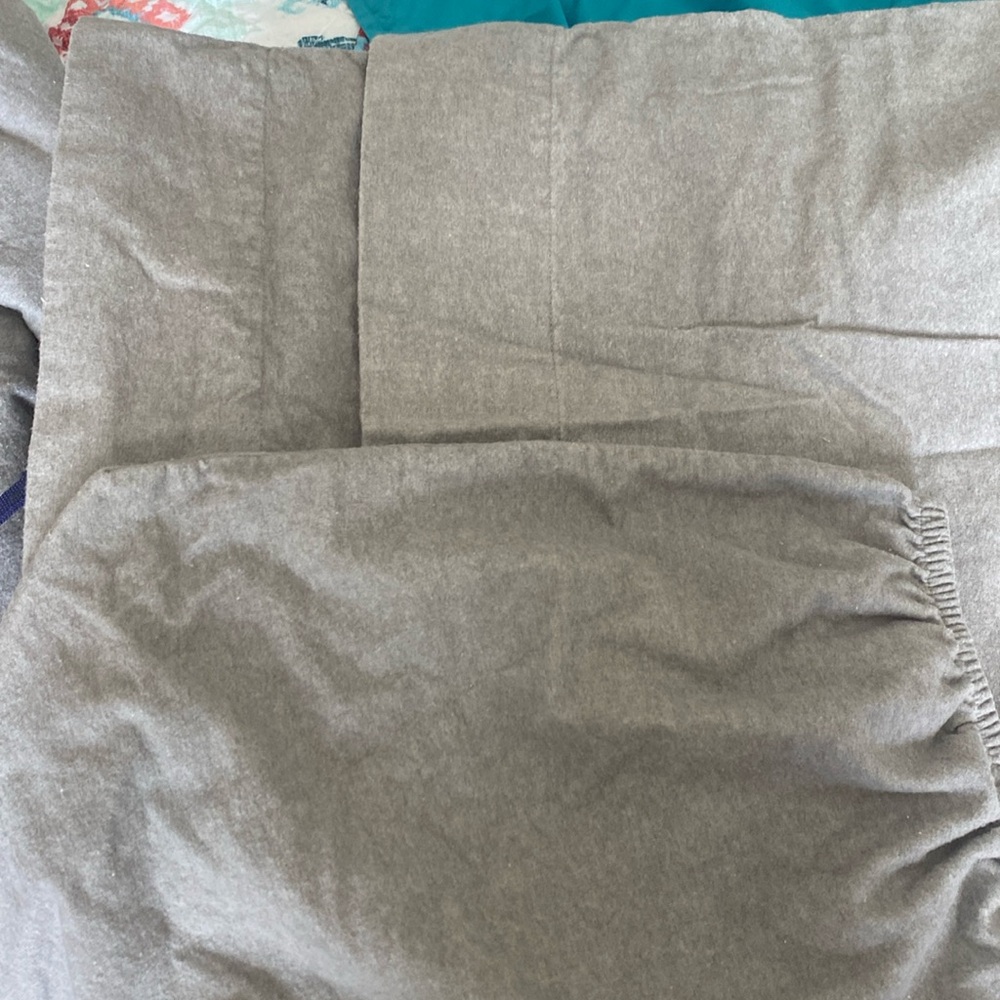 Queen flannel sheet set. Super thick and soft